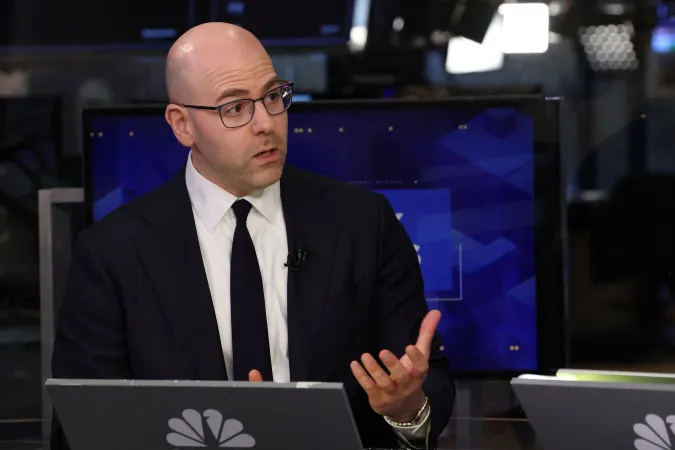 कमजोर रोजगार आंकड़ों के बाद ब्याज दरें घटाने का समर्थन: फेड गवर्नर