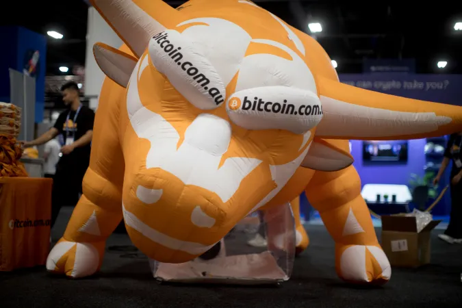 ईरान युद्ध के दौरान बिटकॉइन ने S&P 500 और Nasdaq को पछाड़ा