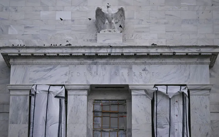 महंगाई के आंकड़ों के बाद फेडरल रिजर्व द्वारा ब्याज दर में कटौती की उम्मीदें कम हुईं