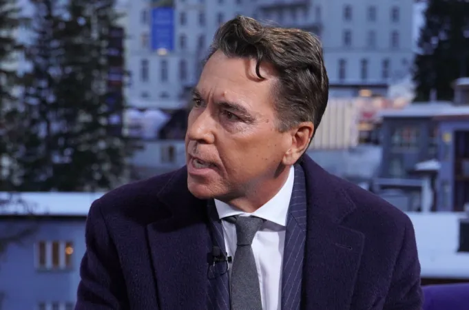 निजी बाजारों की आलोचना पर प्रतिक्रिया: विशेषज्ञता से मिलेगा लाभ