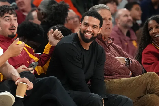 बियर्स के क्वार्टरबैक कालेब विलियम्स ने 'आइसमैन' उपनाम के लिए ट्रेडमार्क फाइल किया, NFL फैंस ने दी प्रतिक्रिया