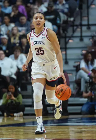 अज्जी फड्ड: UConn स्टार का WNBA के लिए ज़ोरदार दावा, नंबर 1 पिक बनने की उम्मीदें बढ़ीं