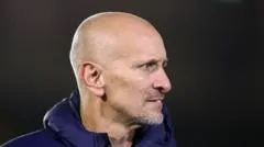 न्यूकैसल रेड बुल्स के हेड कोच एलन डिकेंस ने दिया इस्तीफा