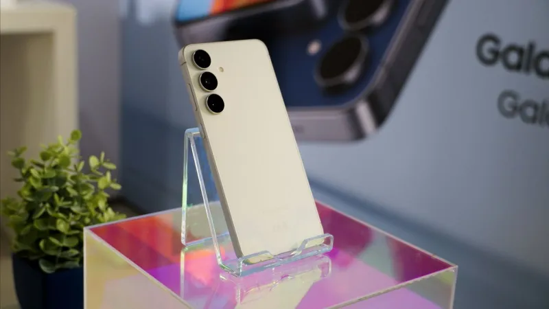 iPhone 17e बनाम Samsung Galaxy S25 FE: आपके लिए कौन सा बेहतर?