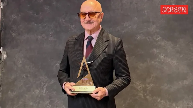 अनुपम खेर का बॉलीवुड को चैलेंज: 'शाहरुख खान, अक्षय कुमार के साथ काम करता हूं, तो हम बराबर हैं'