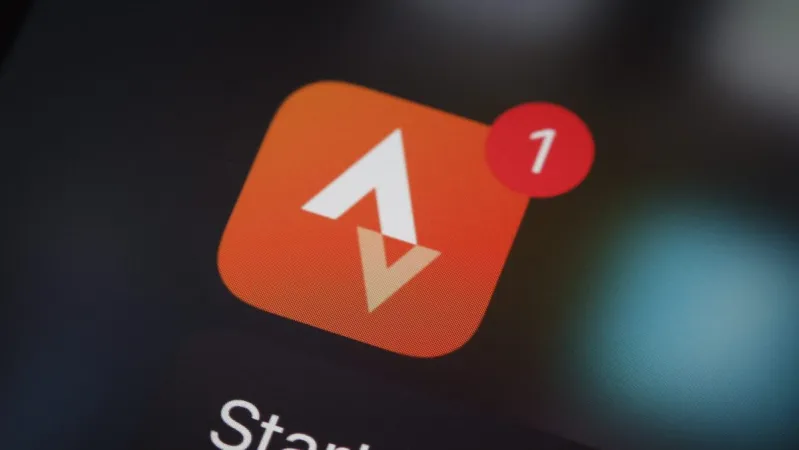 फ्रांसीसी नौसेना अधिकारी ने Strava पर रन लॉग करके विमान वाहक का स्थान लीक किया