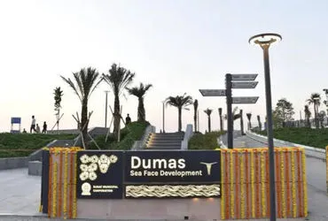 સુરત: 166 કરોડના ડુમસ સી ફેસનું લોકાર્પણ, પણ સાંજે 7 વાગ્યે તાળાં, લોકોમાં નારાજગી