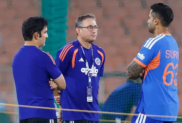 टीम इंडिया वर्ल्ड कप जीते तब तक मुझे पद पर रहने दो: BCCI से अगरकर की मांग