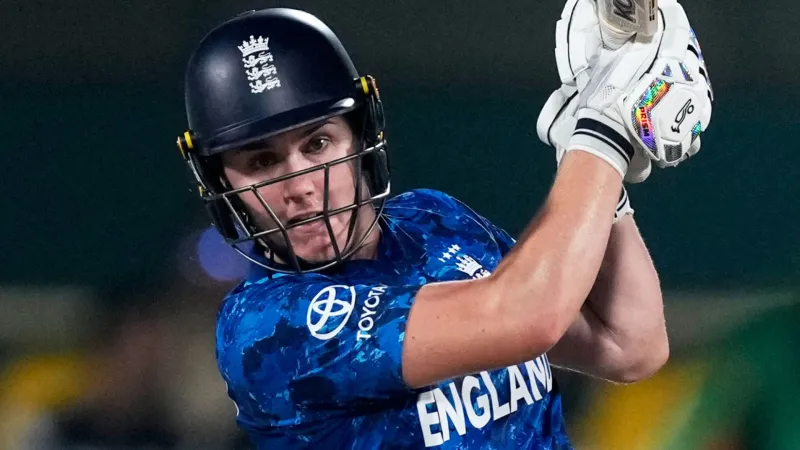 नैट साइवर-ब्रंट पारिवारिक कारणों से दक्षिण अफ्रीका दौरा बीच में छोड़कर लौटीं